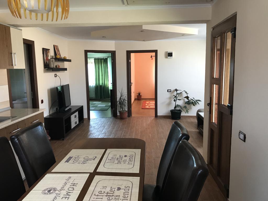 Casa Flori Hotel Calimanesti Ngoại thất bức ảnh