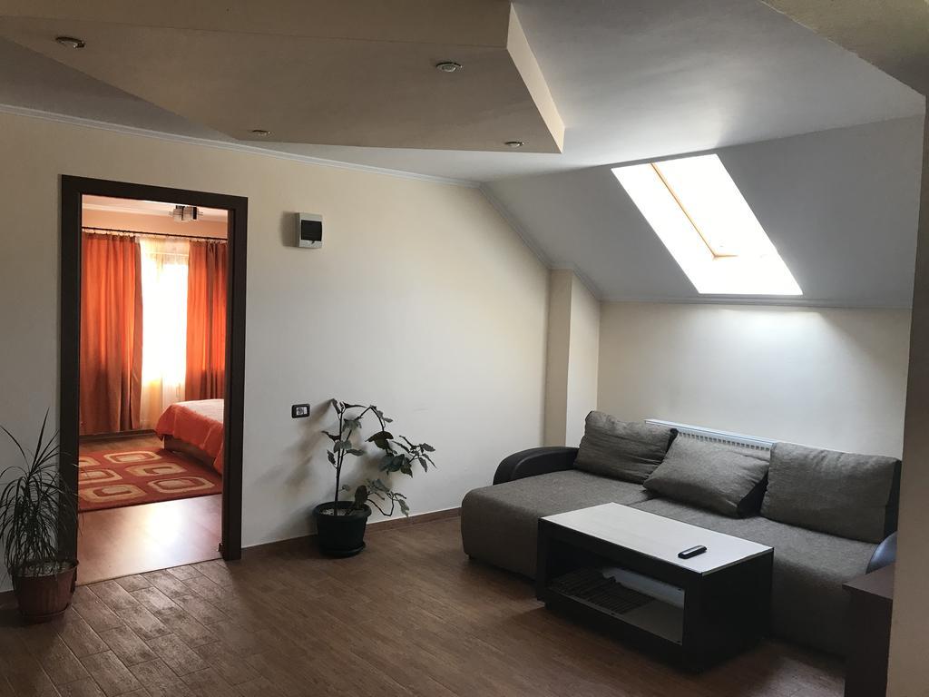 Casa Flori Hotel Calimanesti Phòng bức ảnh